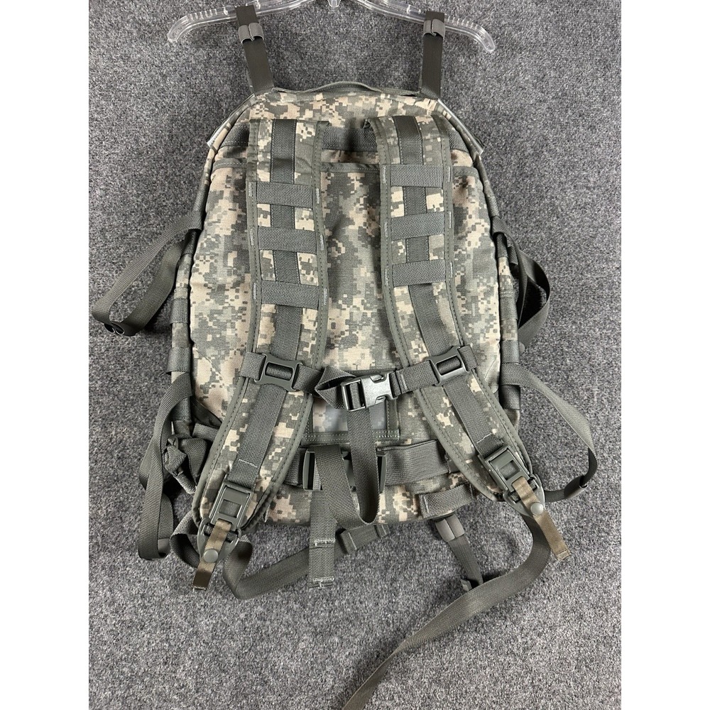 USGI MOLLE II Assault Pack ACU NSN 8465-01-524-5250 Backpack W/Hydration System - Picture 5 of 9
